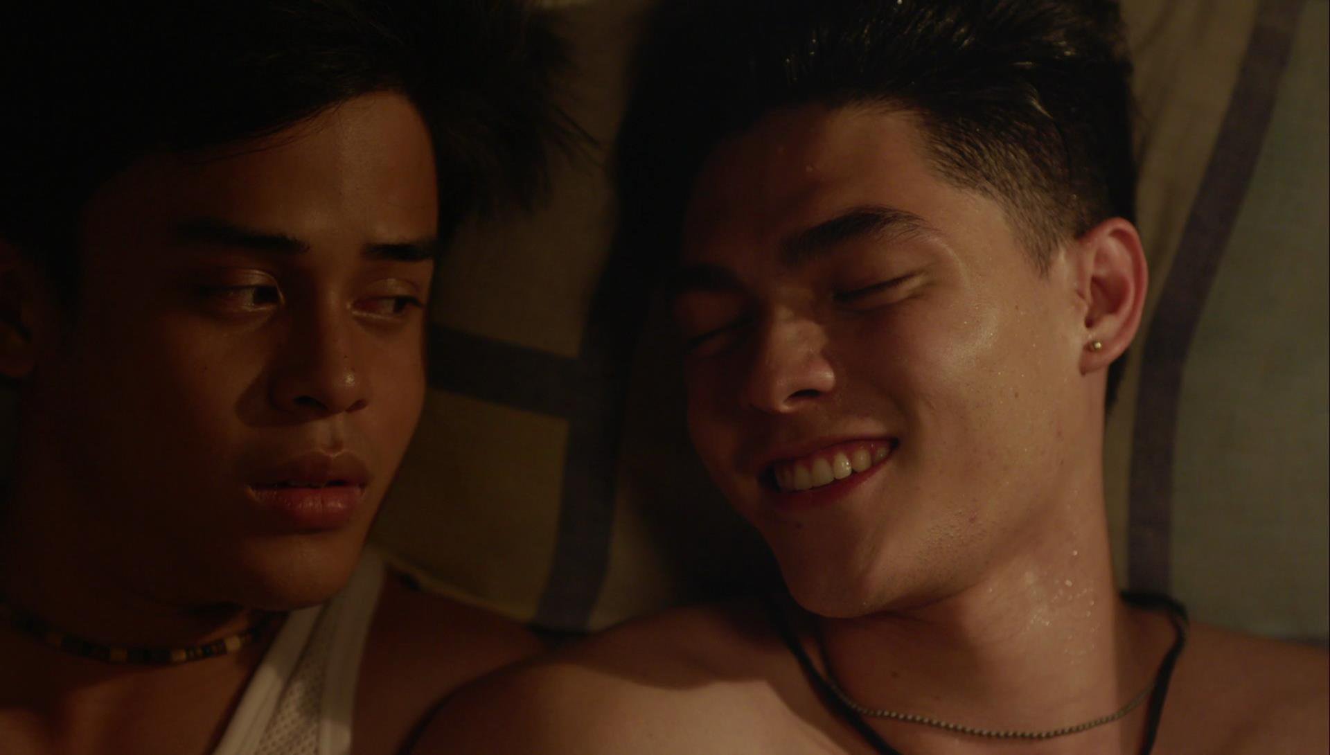 Felix develops a unique friendship with Filipino American Magnus Snyder.