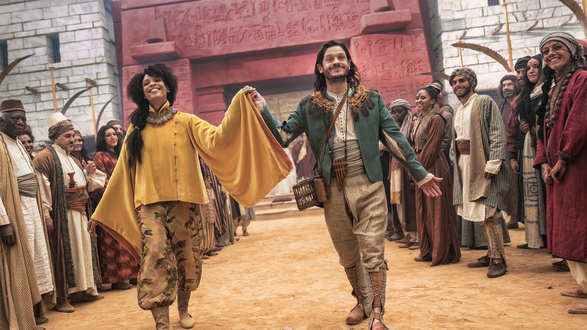 Papagena (Stéfi Celma) & Papageno (Iwan Rheon)