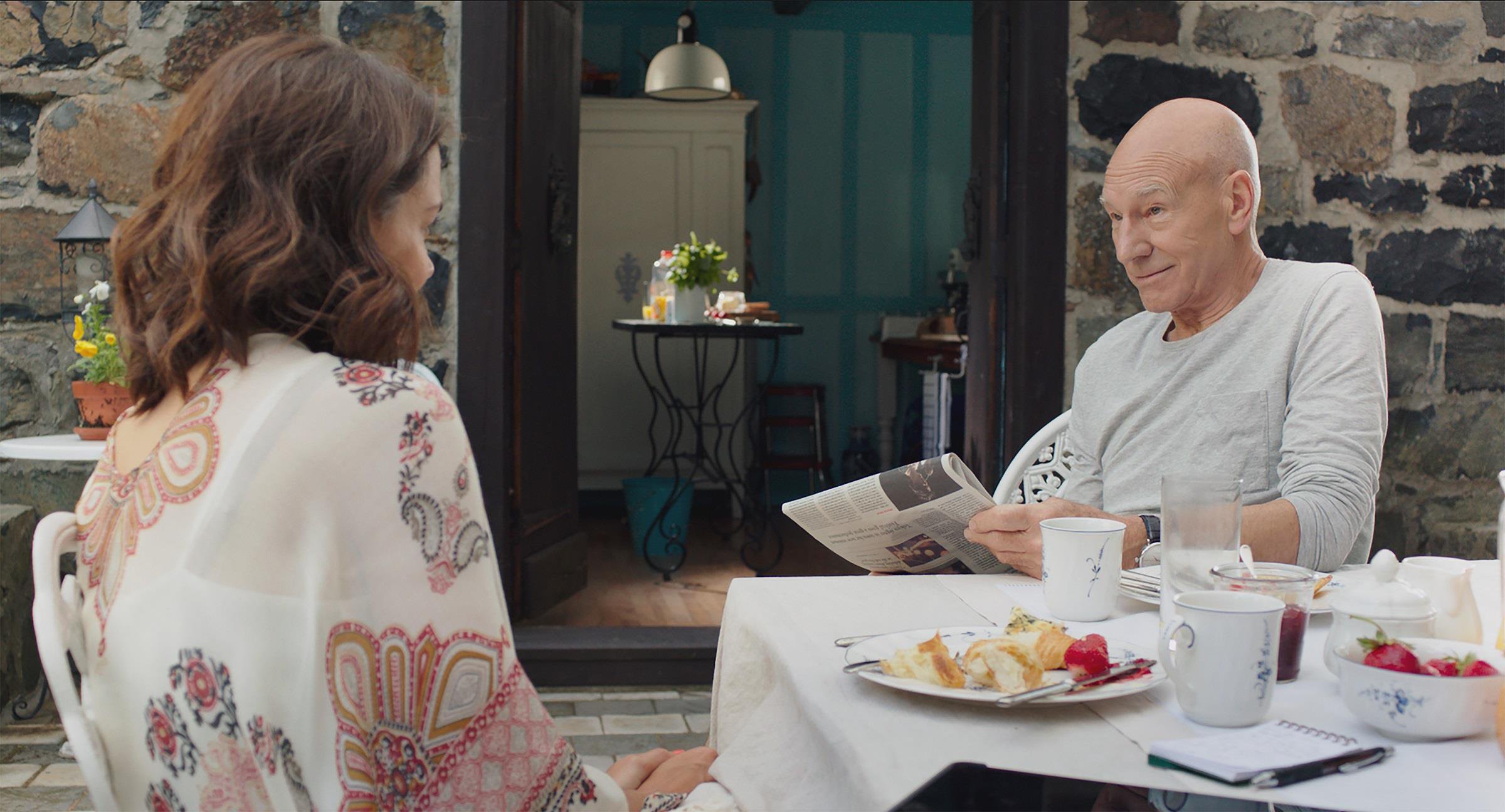 Sir Patrick Stewart (Henry Cole) and Katie Holmes (Helen Morrison) © 1976 Productions