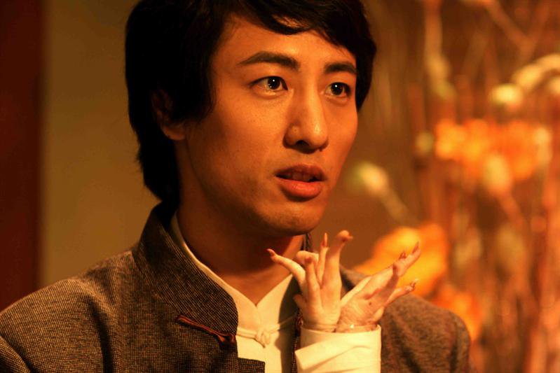 Hiro Hayama as Ken